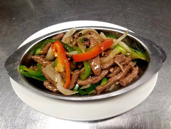 Sizzling Shredded Beef with Green Pepper and Black Bean – 鐵板豉椒牛